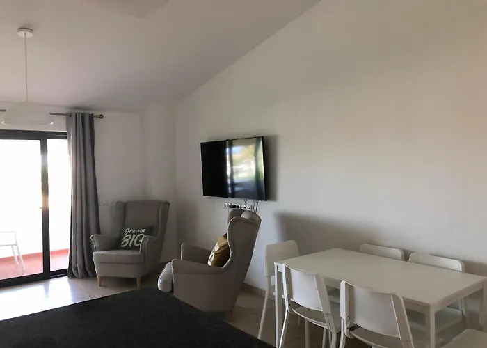 Victory Village Appartement *